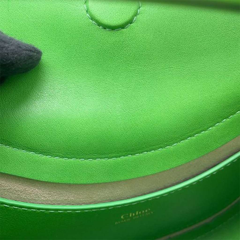 Chloé Small Leather Kiss Satchel - Image 10