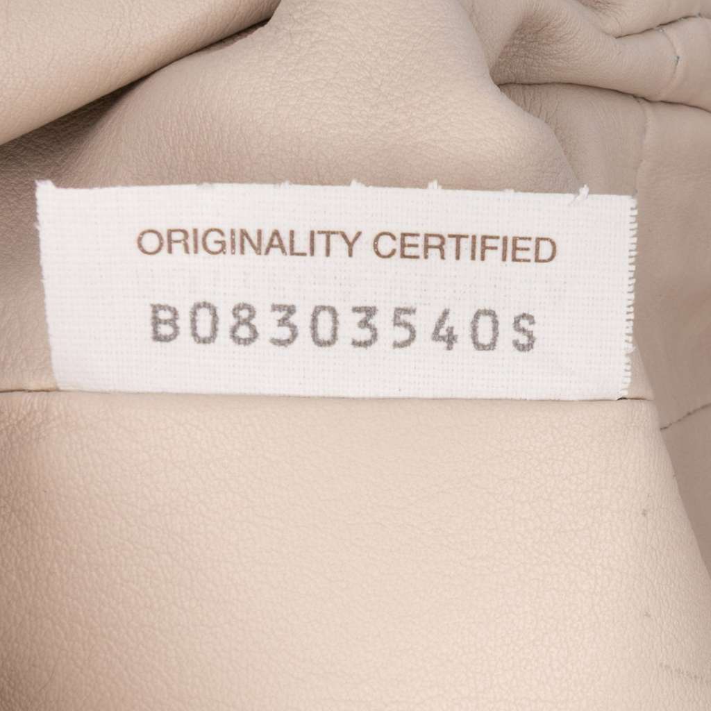 Bottega Veneta Lambskin The Mini Pouch Crossbody - Detail 1