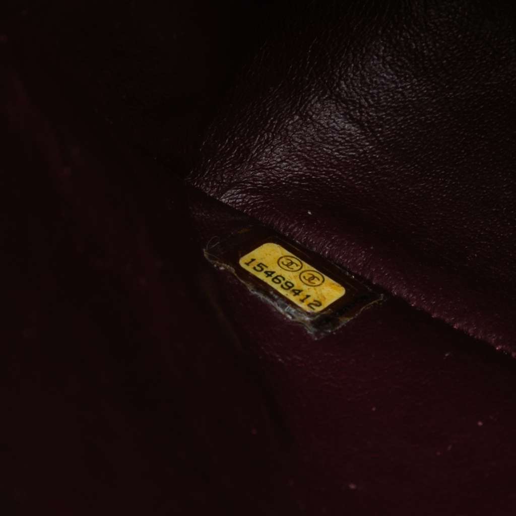 Chanel Medium Classic Lambskin Double Flap - Detail 1