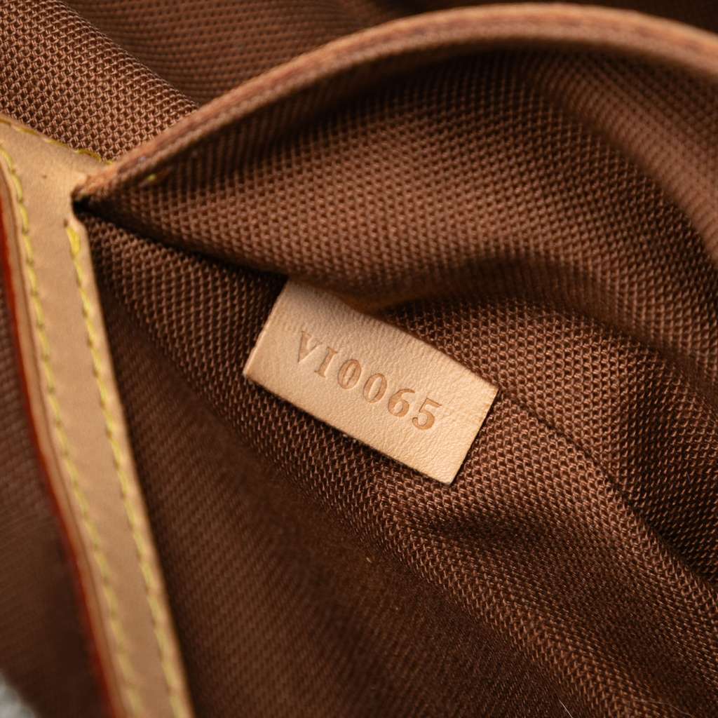Louis Vuitton Monogram Cabas Mezzo - Detail 1