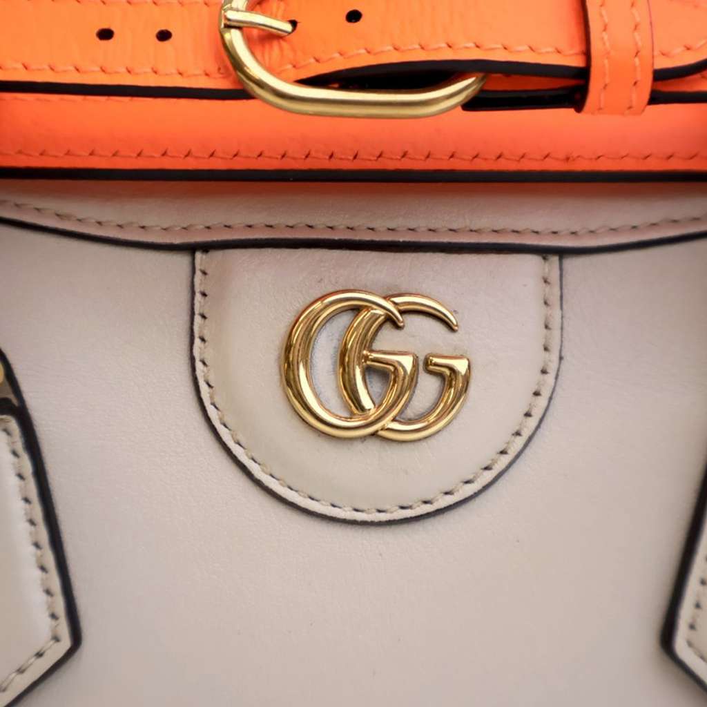 Gucci Mini Calfskin Bamboo Diana Satchel - Detail 1
