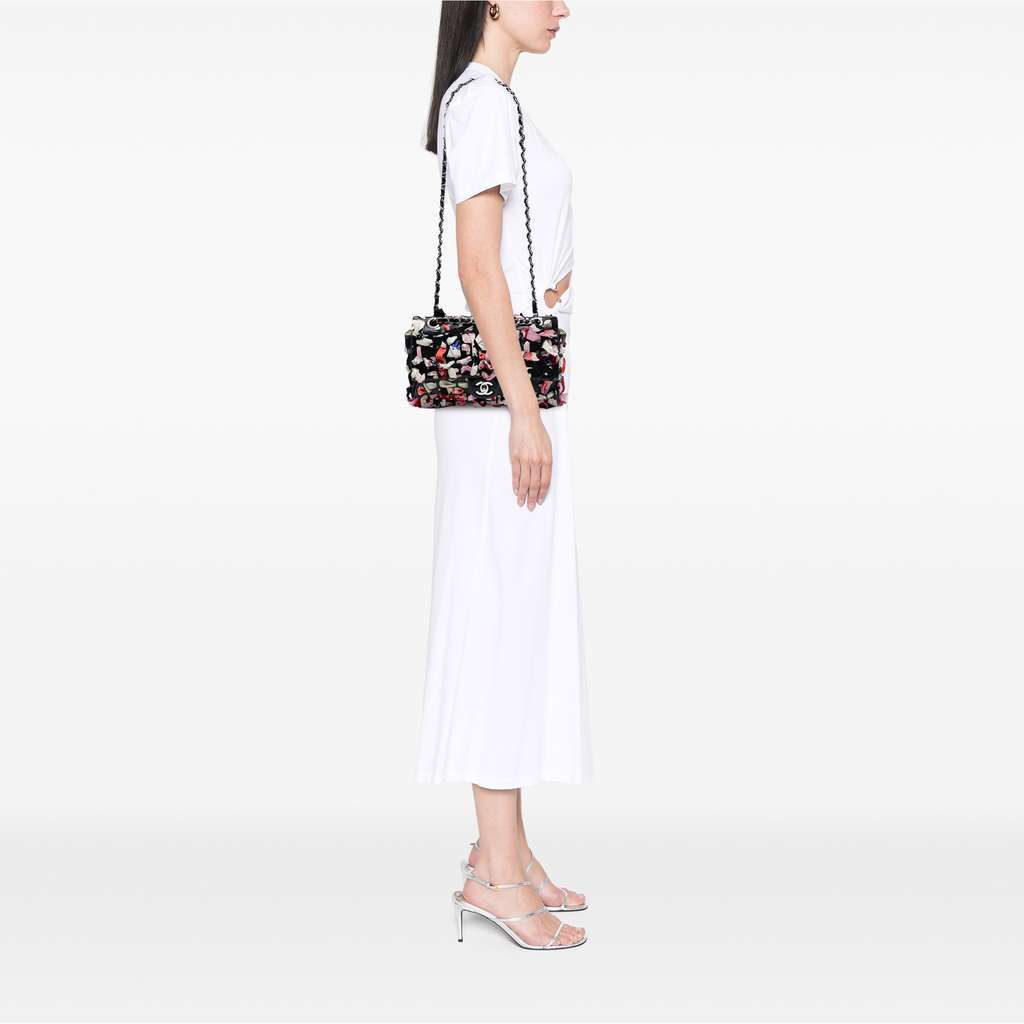 Chanel Medium Classic Lambskin and Silk Ribbon Single Flap - Detail 2