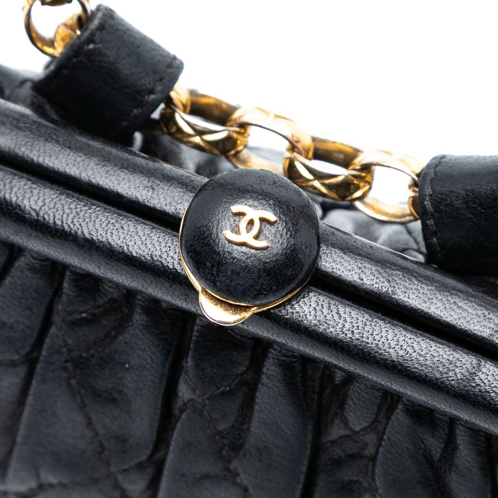 Chanel Quilted Lambskin Frame Bijoux Chain Kiss Lock Belt Bag - Detail 1