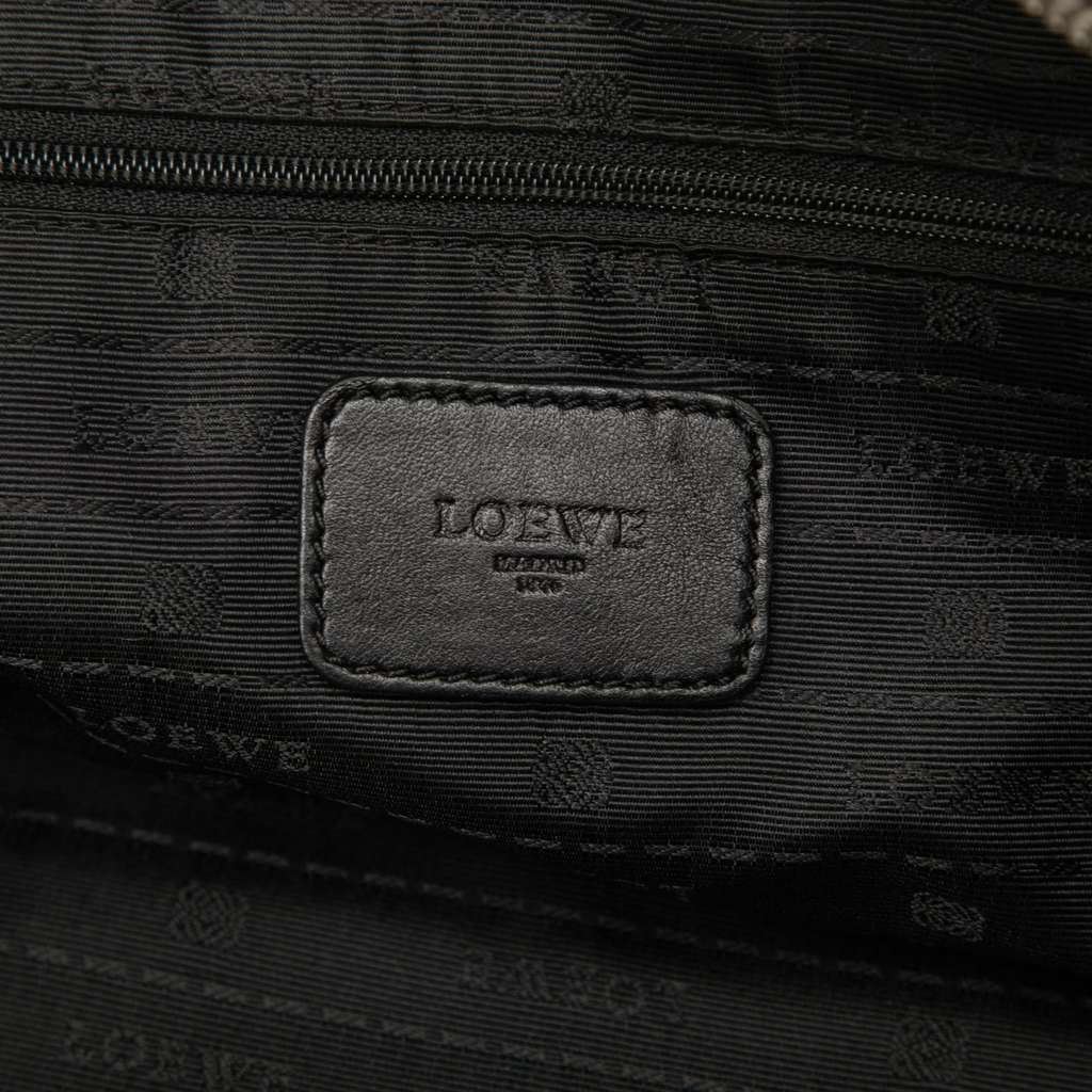 Loewe Metallic Goatskin Amazona 28 - Side view