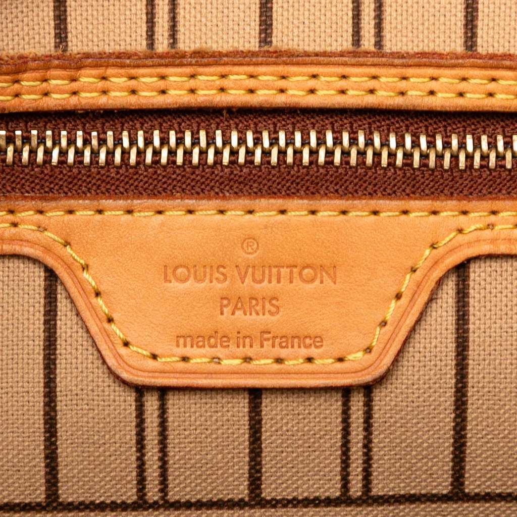 Louis Vuitton Monogram Neverfull MM - Side view