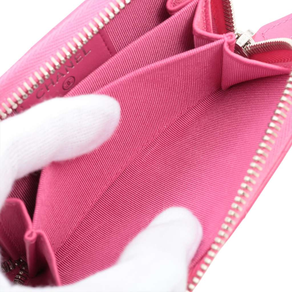 Chanel CC Quilted Lambskin Coin Pouch - Detail 1