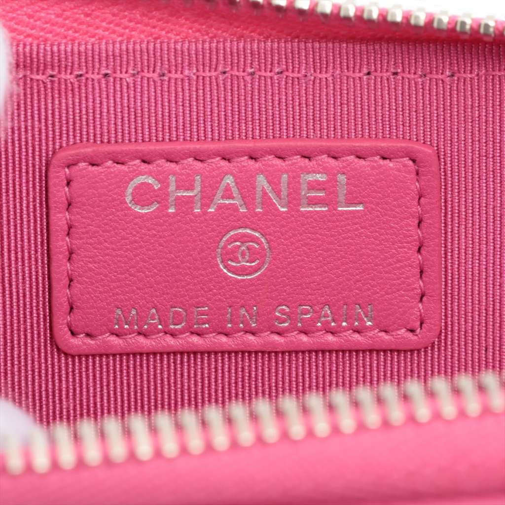 Chanel CC Quilted Lambskin Coin Pouch - Detail 2