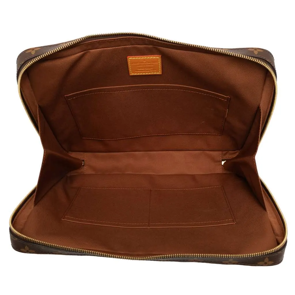 Louis Vuitton Monogram Soft Trunk Messenger MM Brown Very good - Model View