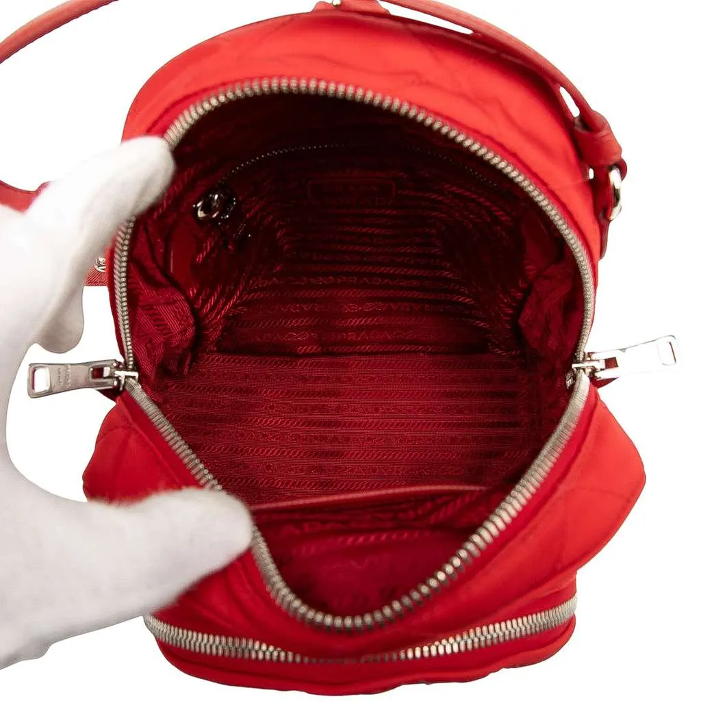 Prada Impuntu Tessuto Backpack Red Very good - Model View