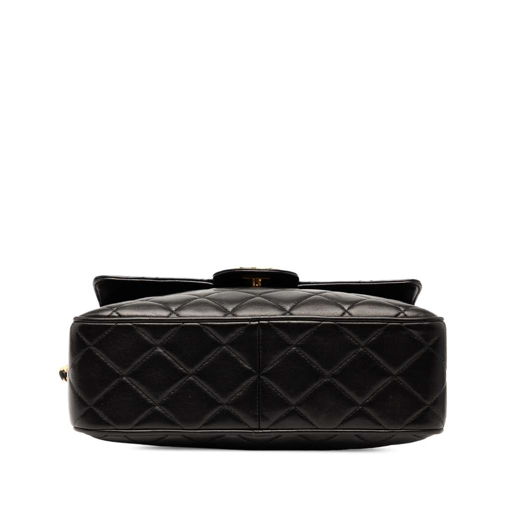 Chanel Small CC Quilted Lambskin Tassel Flap Camera Bag - Image 6