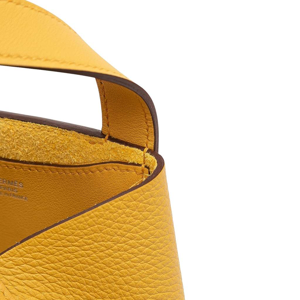 Hermès Clemence and Swift In The Loop 18 - Image 11