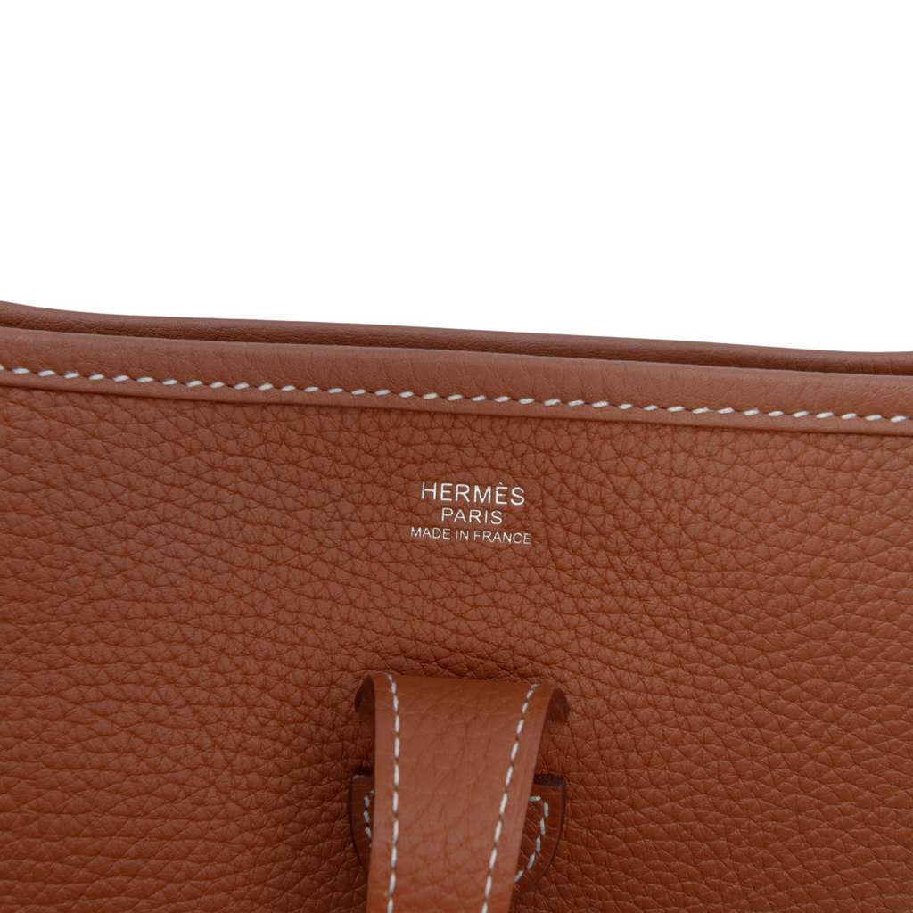 Hermès Clemence Evelyne III 29 - Side view