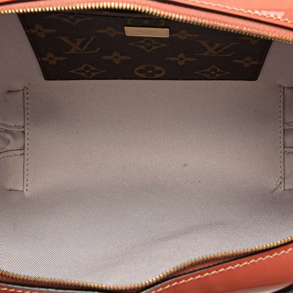 Louis Vuitton Vernis Miroir Venice Orange Leather Very good - Model View