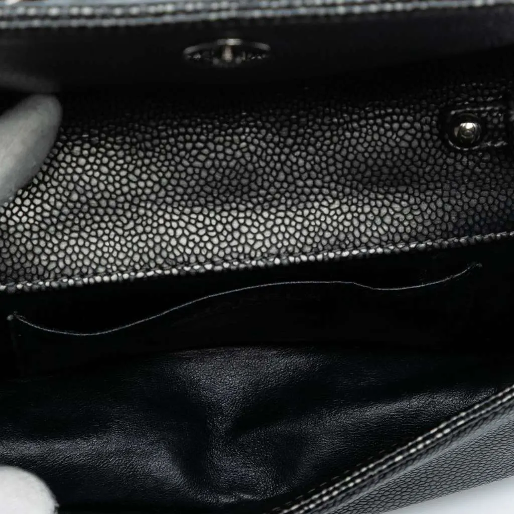 Chanel CC Metallic Caviar Interlaced Chain Clutch on Strap Black Leather Very good - Model View