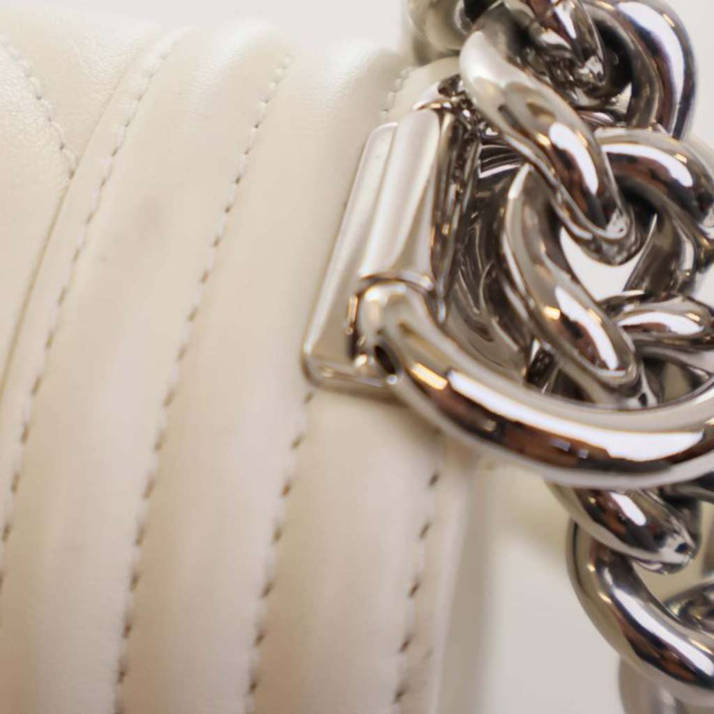 Chanel Old Medium Chevron Lambskin Boy Flap - Image 14