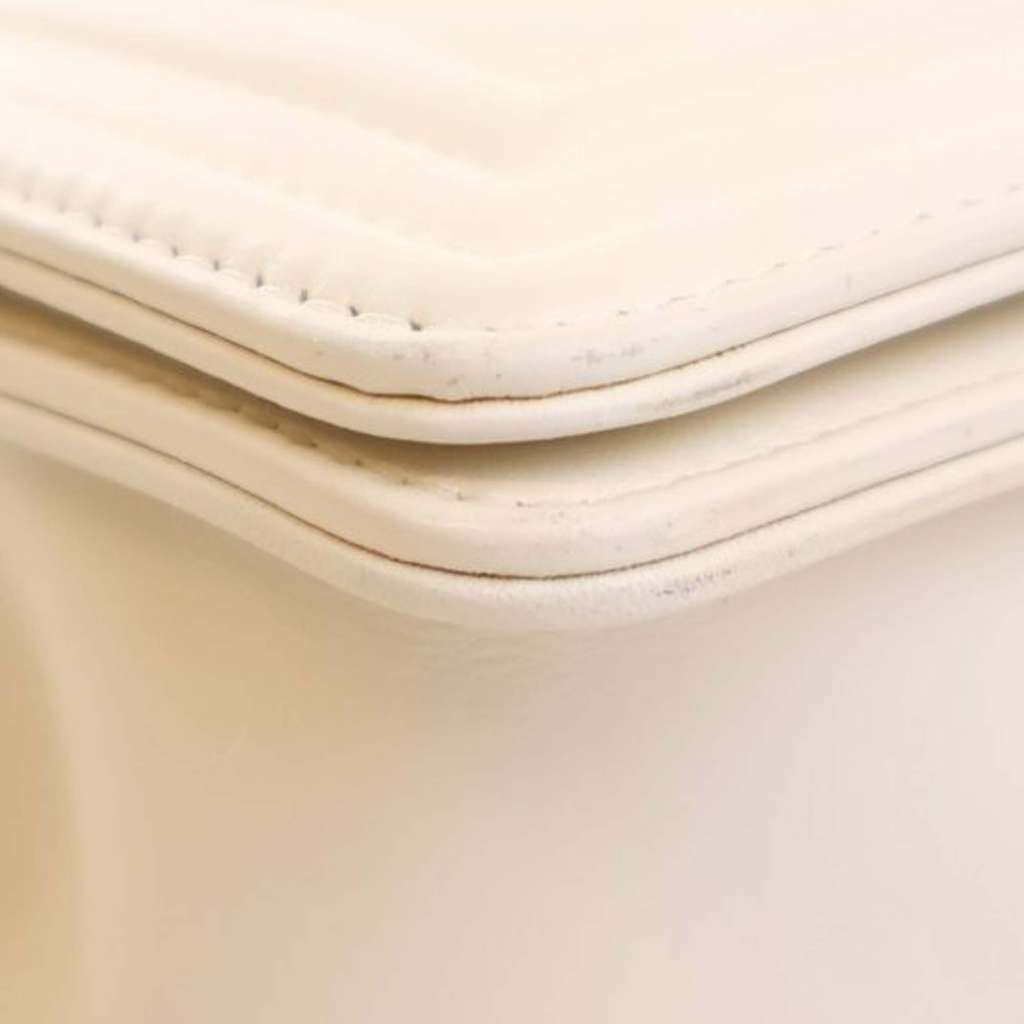 Chanel Old Medium Chevron Lambskin Boy Flap - Image 15