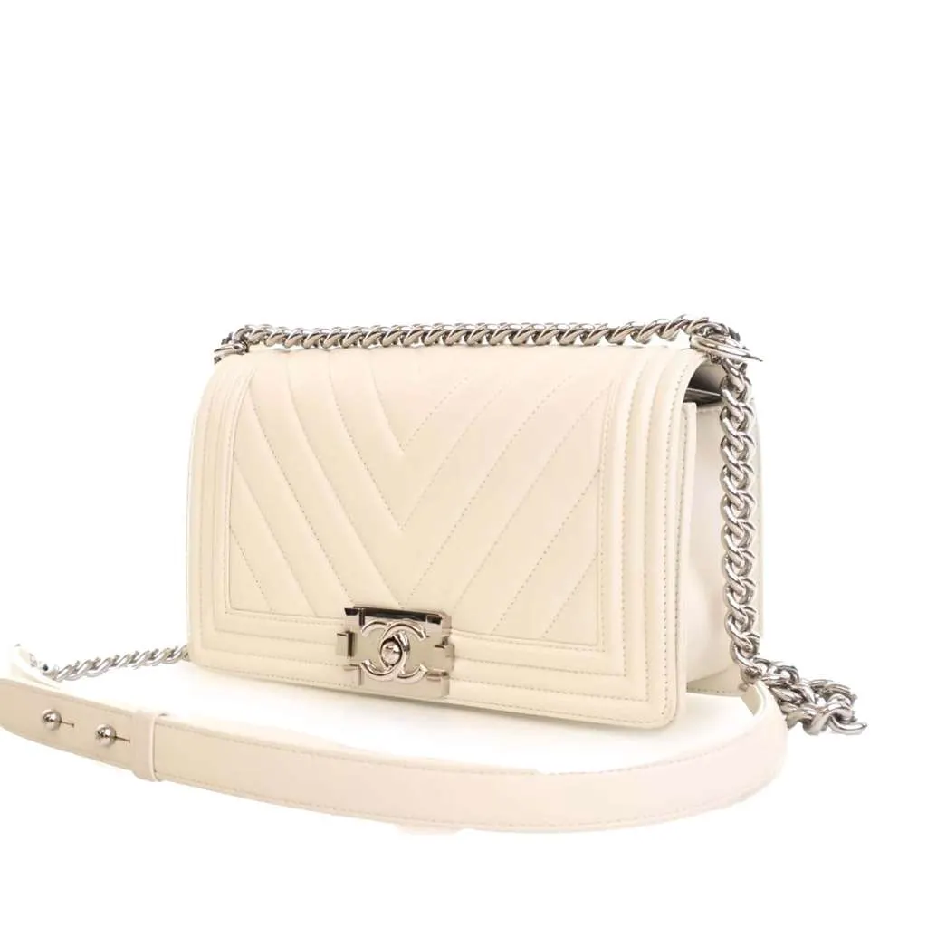 Chanel Old Medium Chevron Lambskin Boy Flap White Leather Good - Inside View