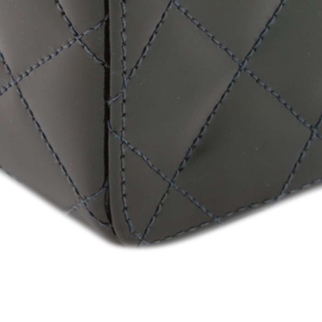 Chanel Quilted Patent Vanity Box - Image 14