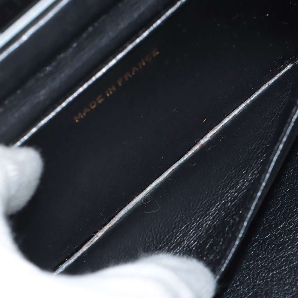 Chanel Quilted Patent Vanity Box - Image 6