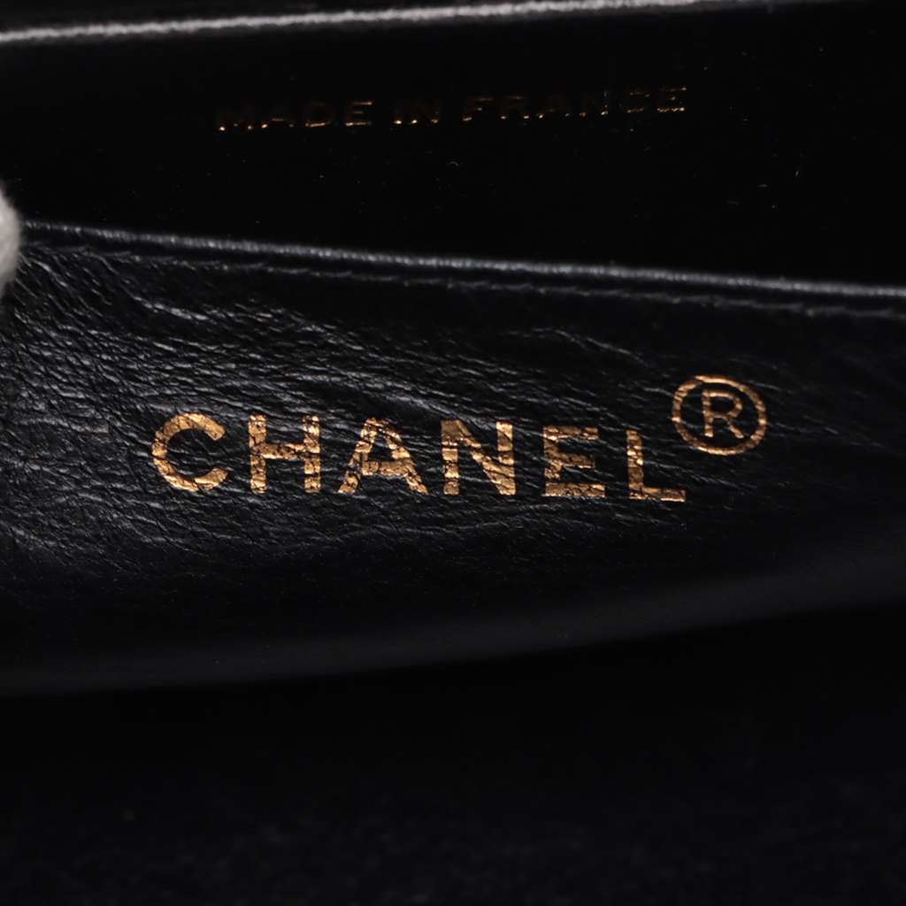 Chanel Quilted Patent Vanity Box - 4