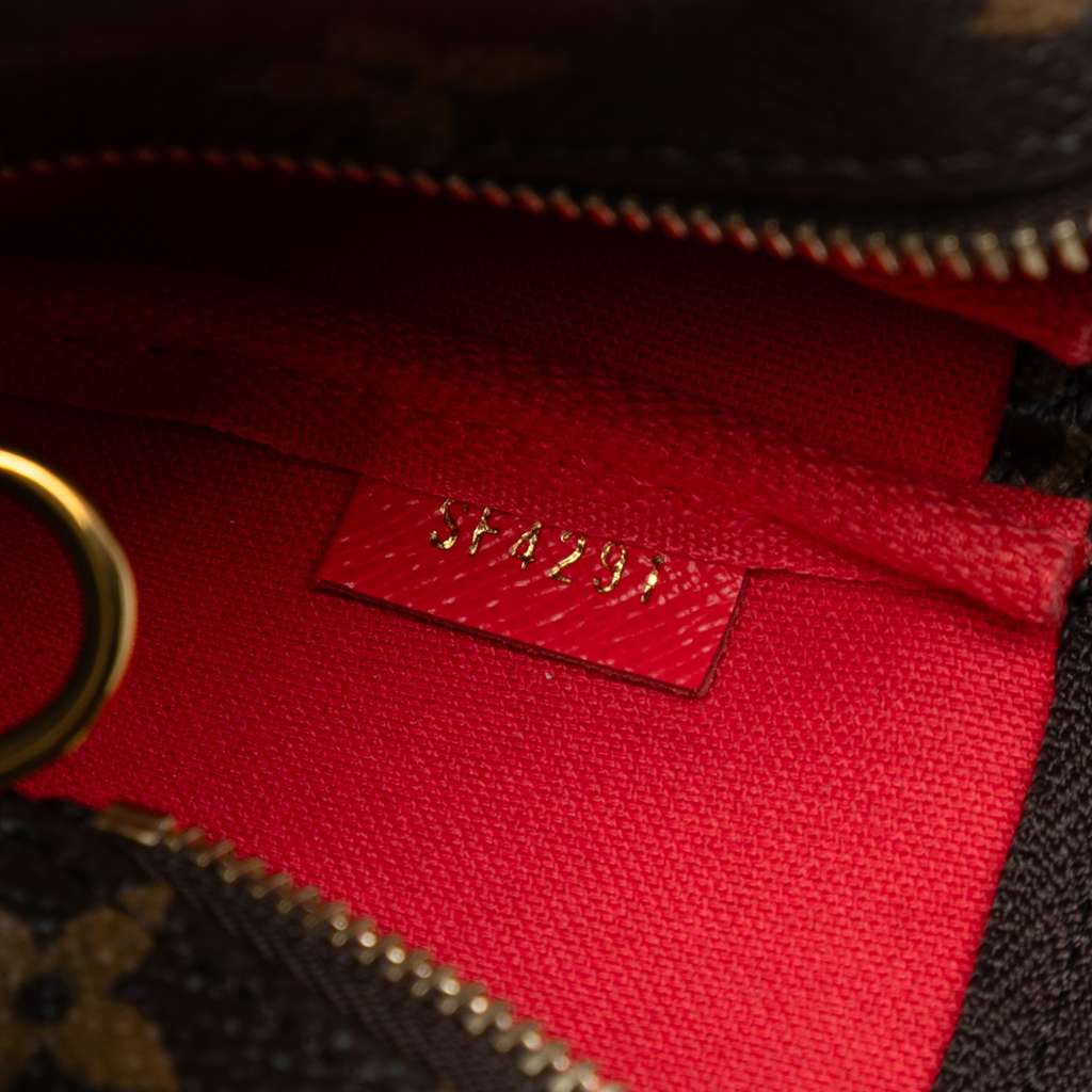 Louis Vuitton Monogram Vivienne in London Mini Pochette Accessoires - Detail 1