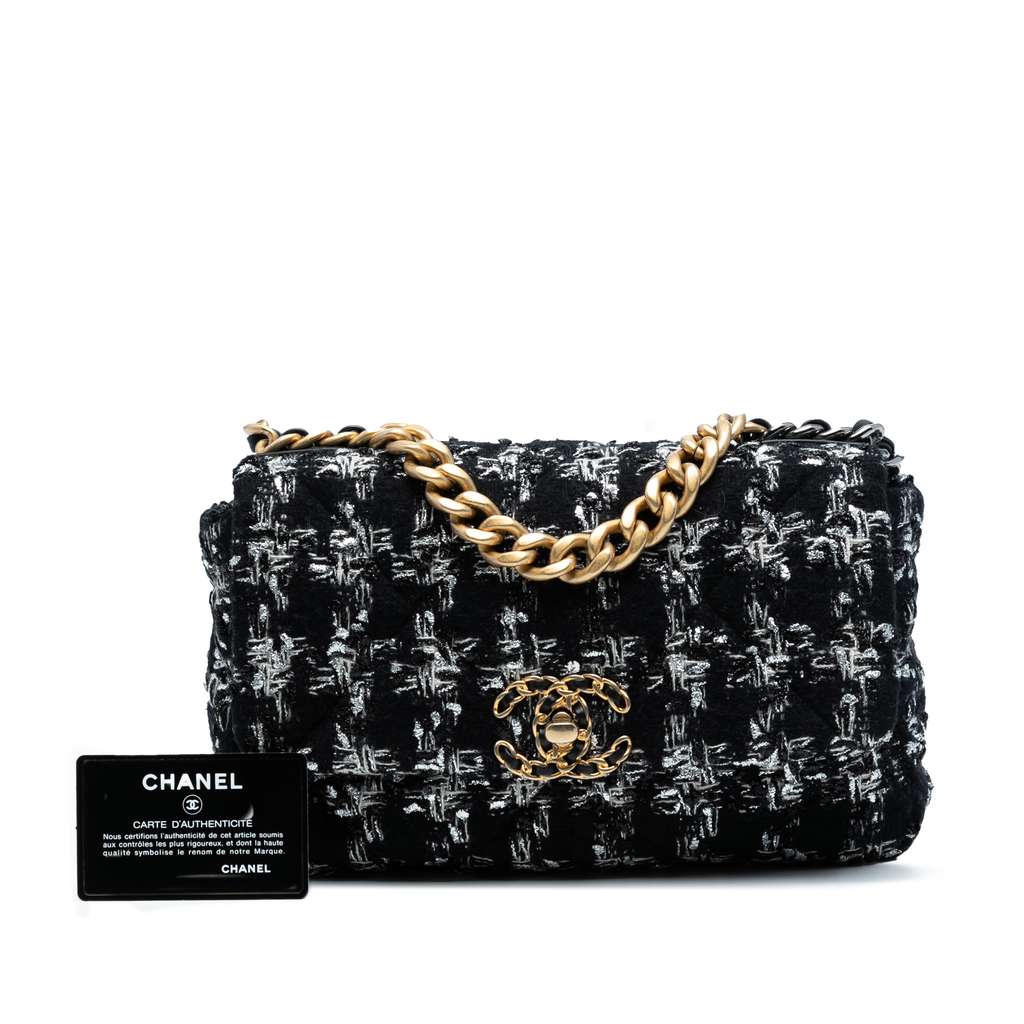 Chanel Medium Tweed 19 Flap - Detail 2