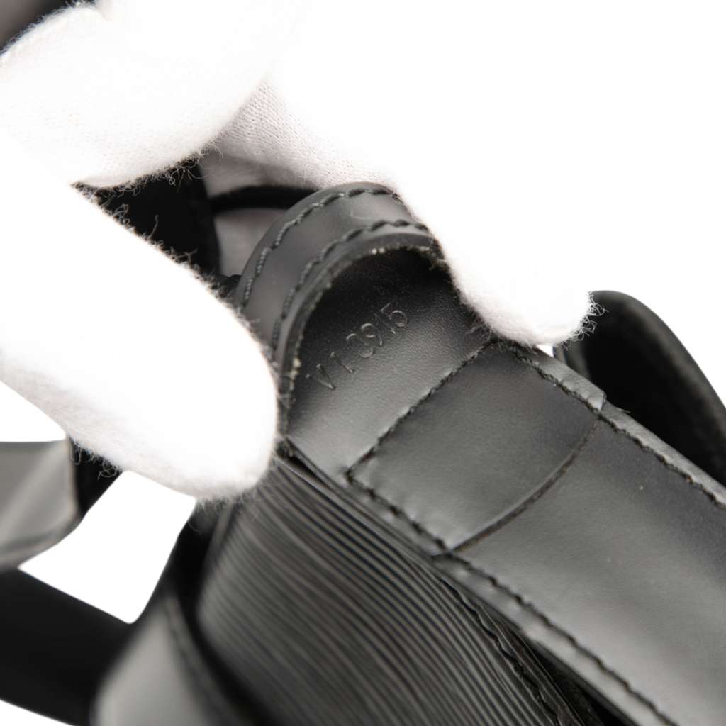 Louis Vuitton Epi Sac D Epaule PM - Image 10