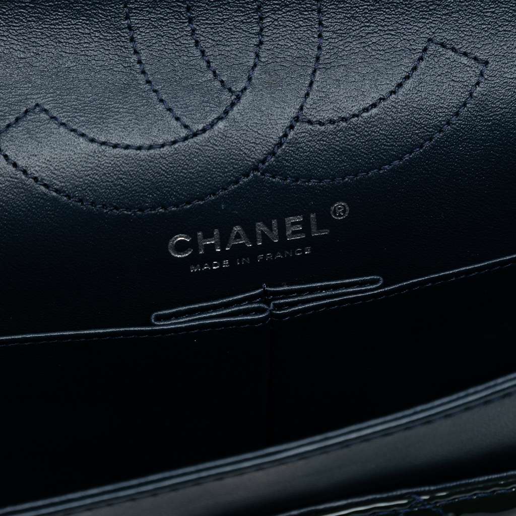 Chanel Reissue 2.55 Patent Double Flap 226 - Side view