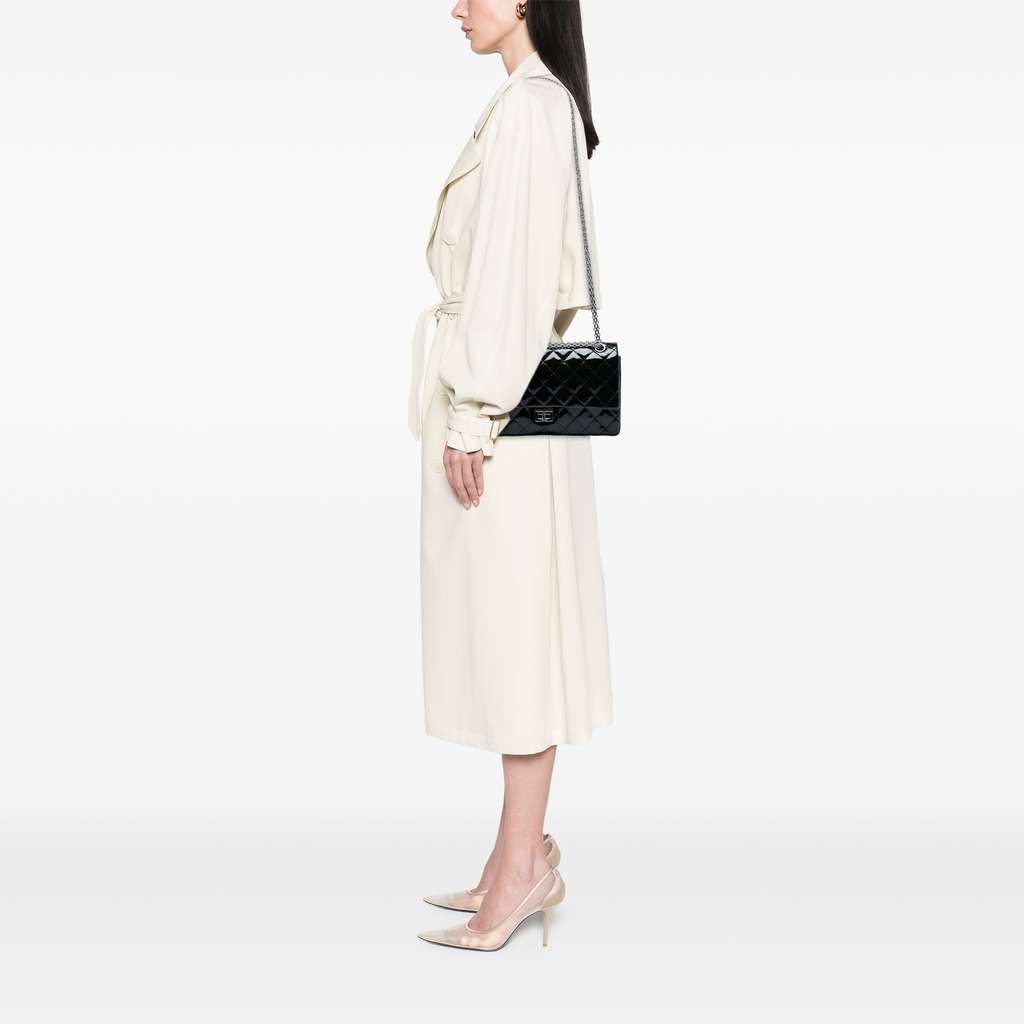 Chanel Reissue 2.55 Patent Double Flap 226 - Detail 2