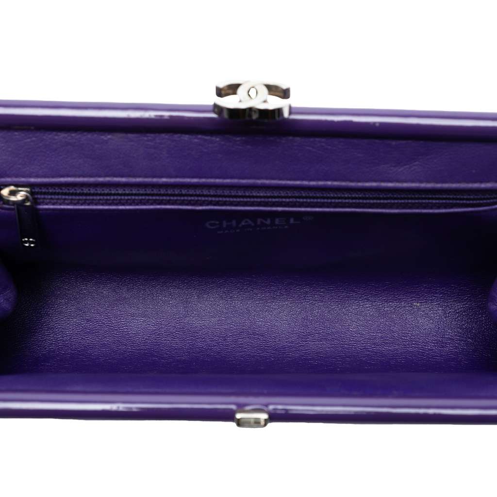 Chanel CC Quilted Patent Kiss Lock Clutch - 4