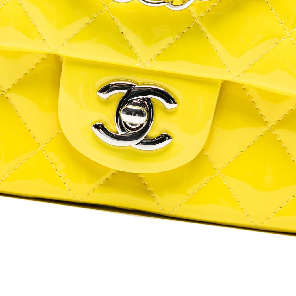 Chanel Mini Rectangular Classic Patent Single Flap - Detail 1
