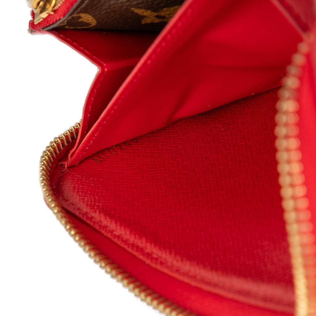 Louis Vuitton Monogram Retiro Zippy Wallet - 5