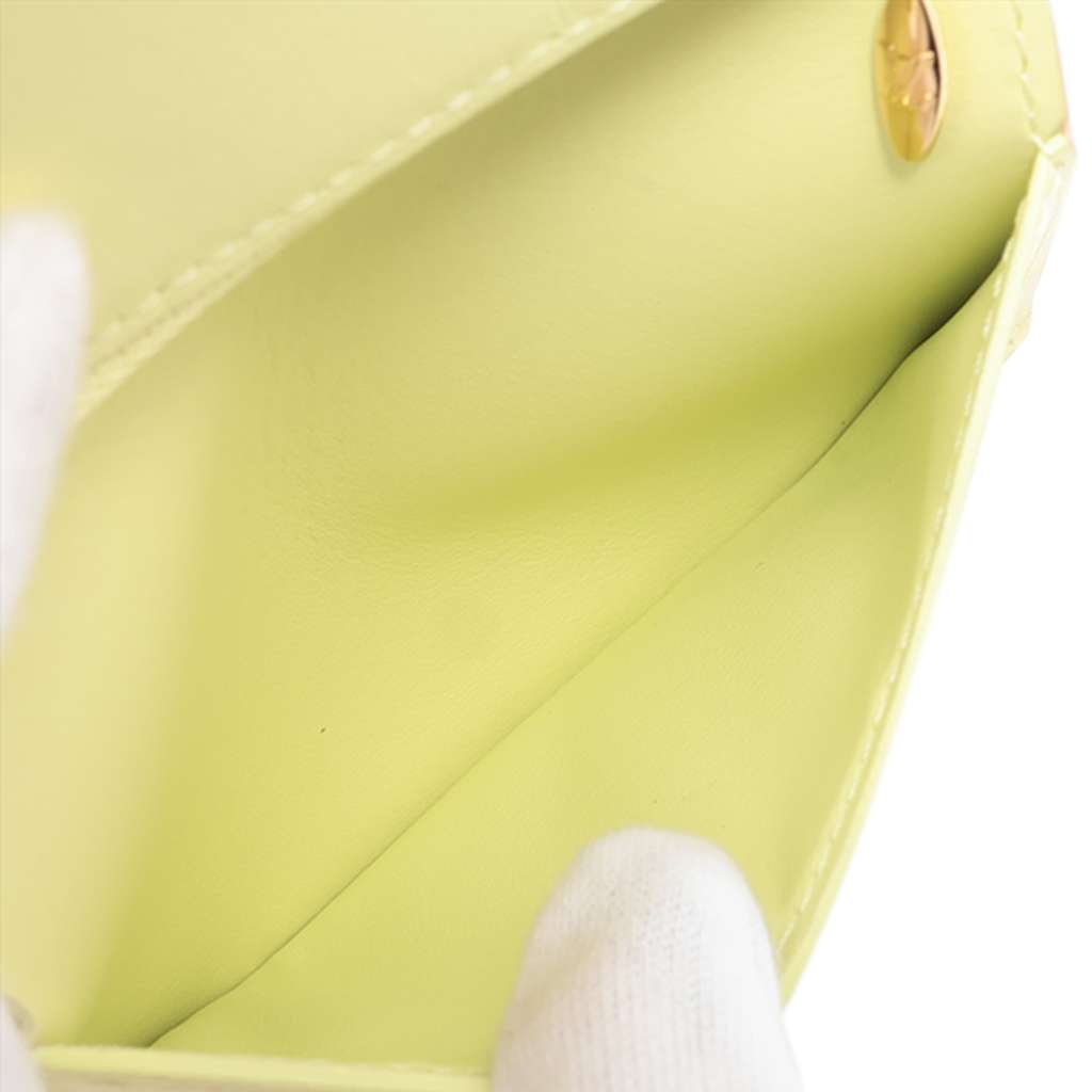 Louis Vuitton Taurillon Capucines  Vertical Compact Wallet - 3