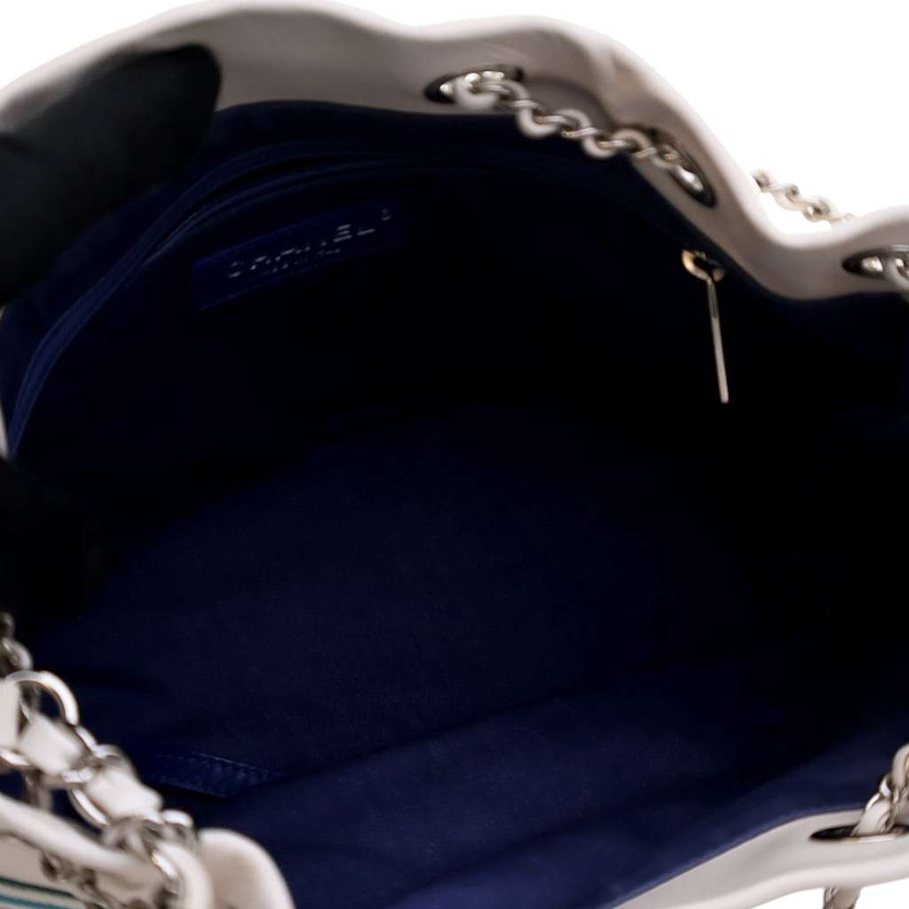 Chanel Mixed Fibers and Aged Calfskin Venise Biarritz Bucket Bag - 5