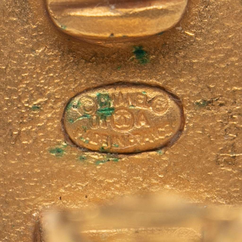 Chanel Gold Plated Rhinestones Lion Head Clip On Earrings - 3