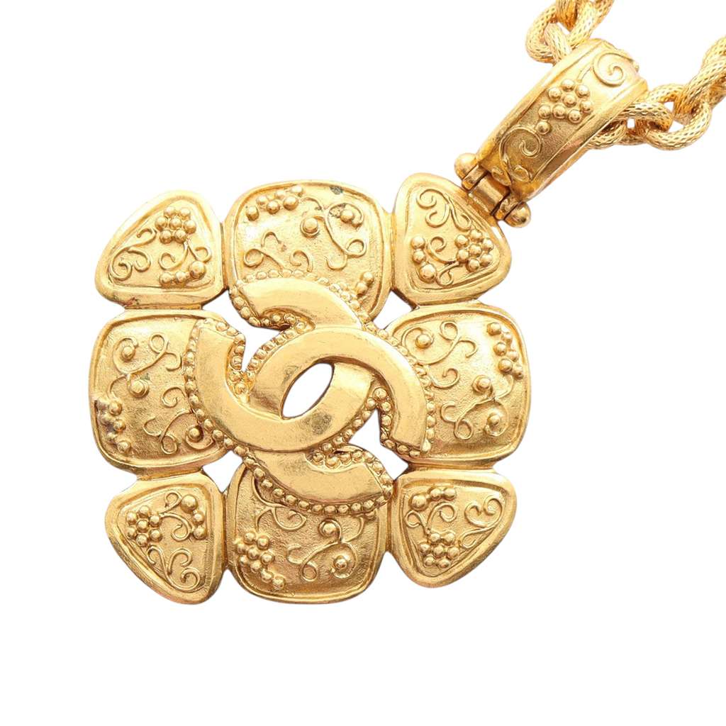 Chanel CC Gold Plated Arabesque Clover Pendant Necklace - 2