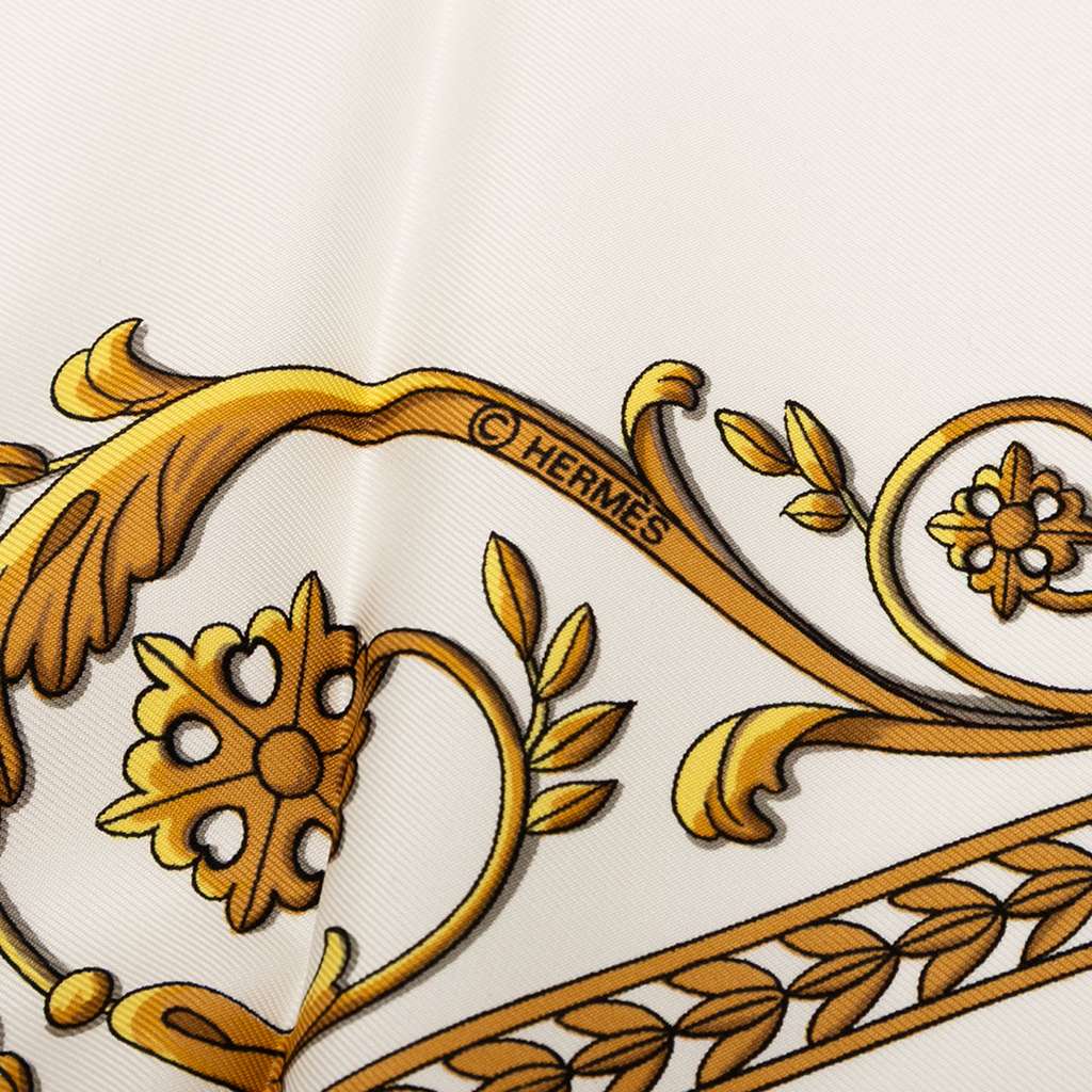 Hermès La Promenade De Longchamps Silk Scarf - 3