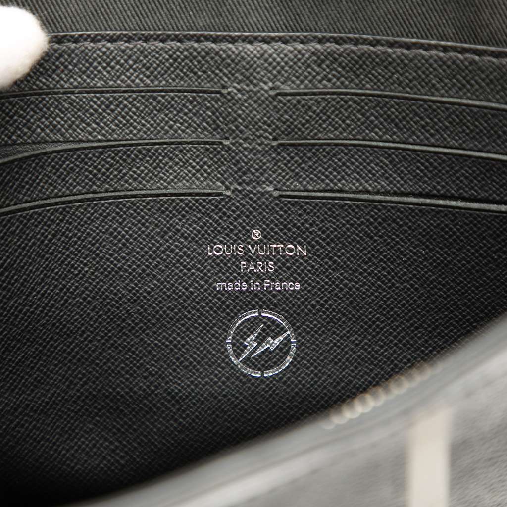 Louis Vuitton Fujiwara Monogram Eclipse Flash Pochette Voyage MM - 5