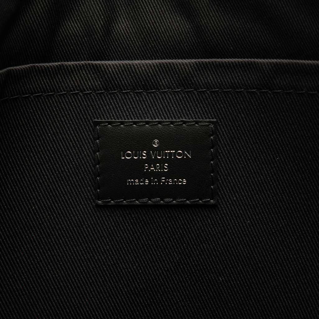 Louis Vuitton Monogram Eclipse Discovery Pochette GM - 5