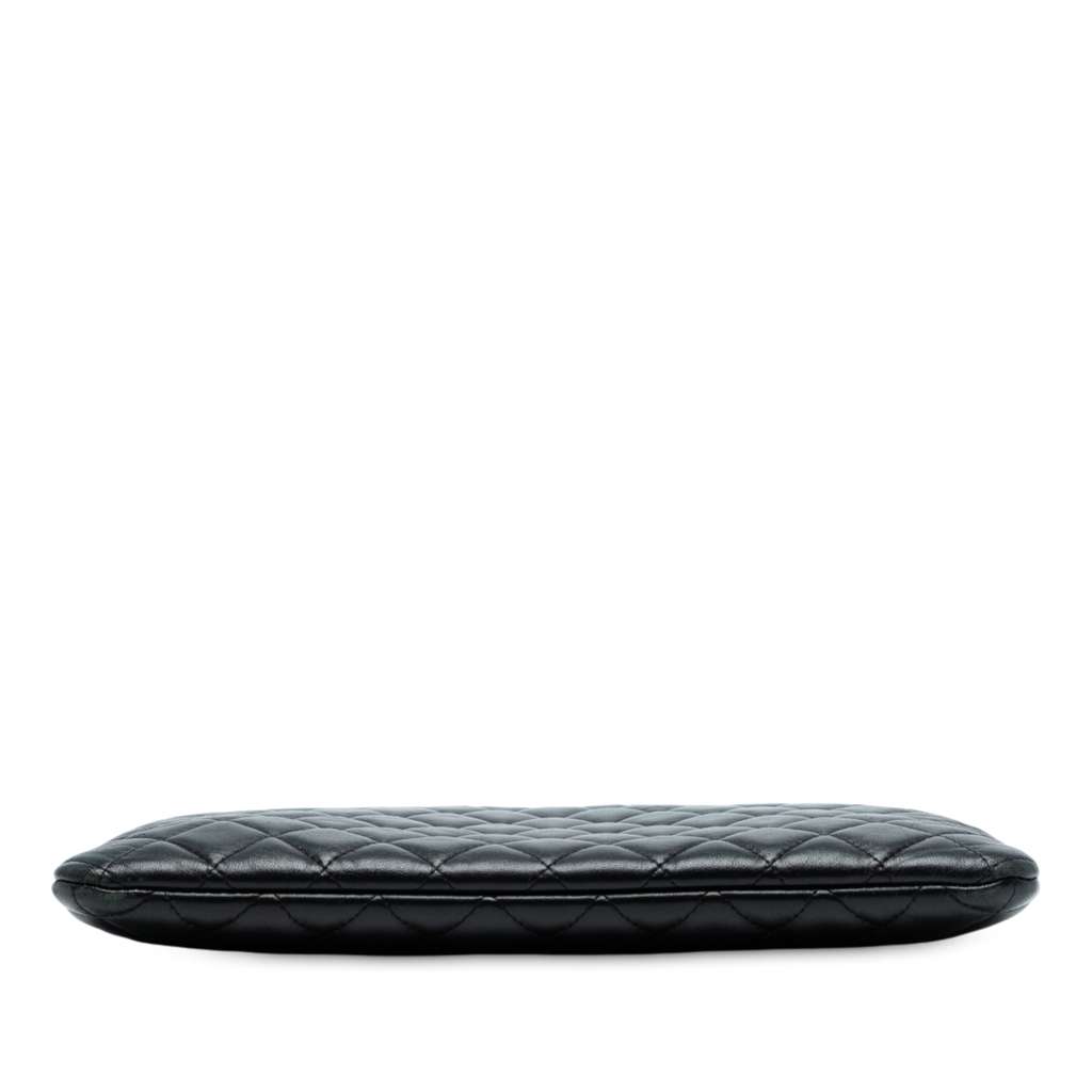 Chanel CC Bicolor Quilted Lambskin Clutch - 3
