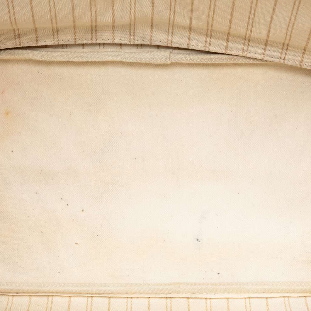 Louis Vuitton Damier Azur Neverfull MM - 4