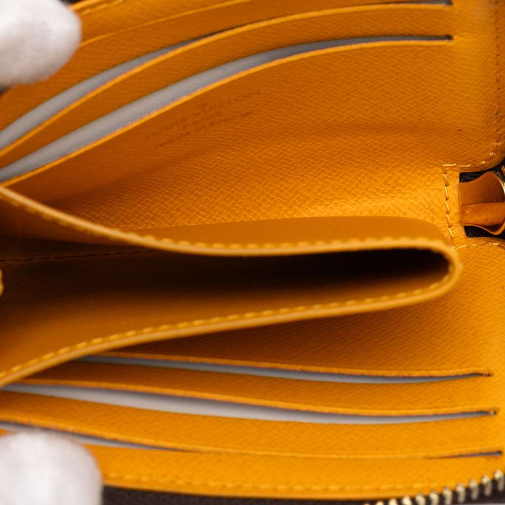 Louis Vuitton Monogram Noa Compact Wallet - 5