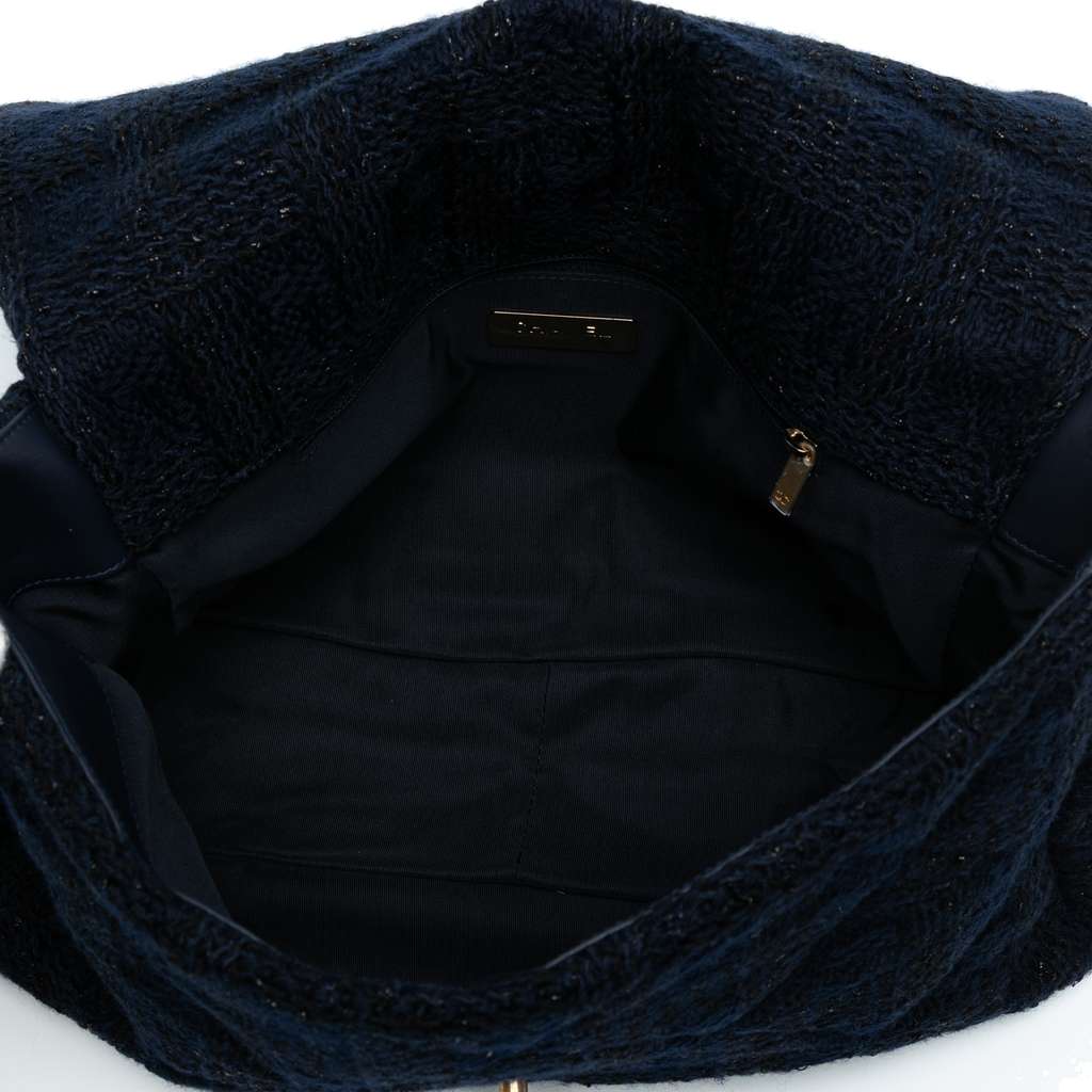 Chanel Maxi Tweed 19 Flap - 4