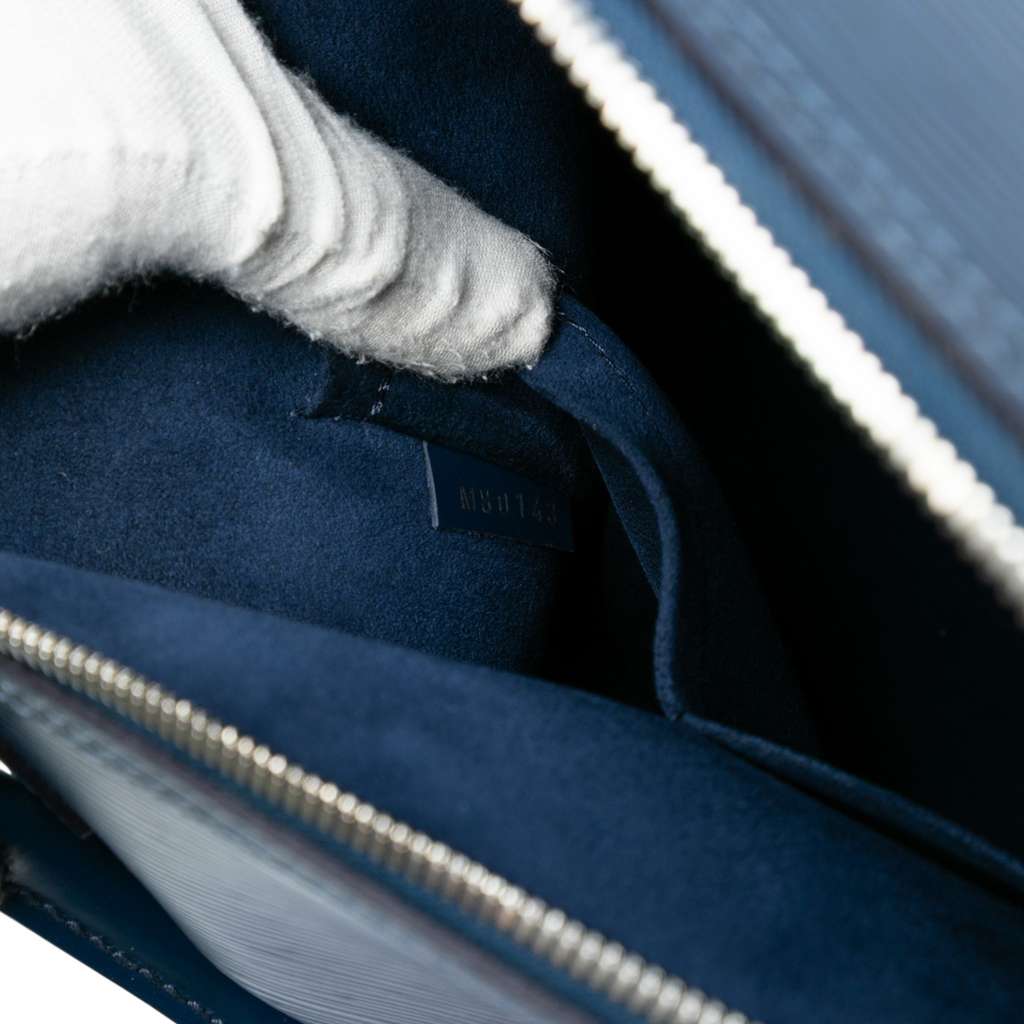 Louis Vuitton Epi Alma GM - 5