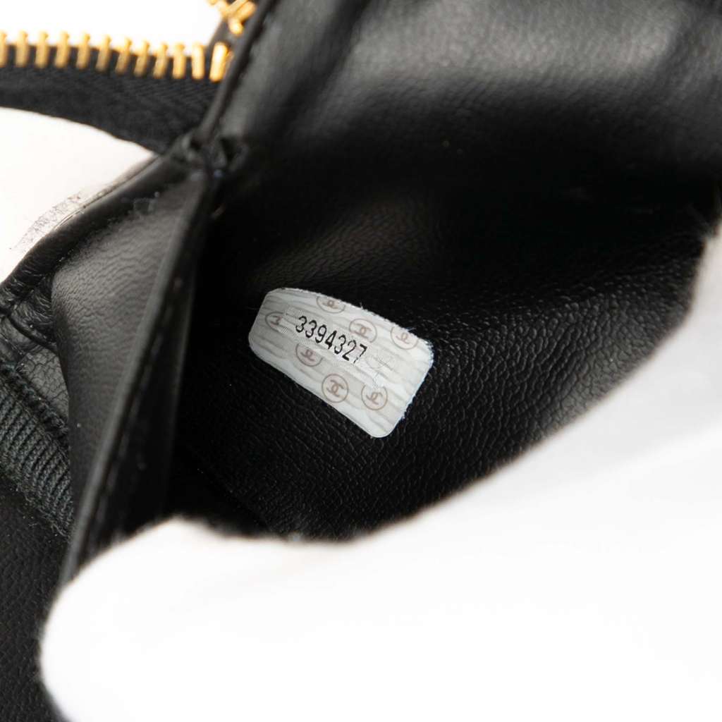 Chanel CC Vinyl and Calfskin Vanity Case - 5