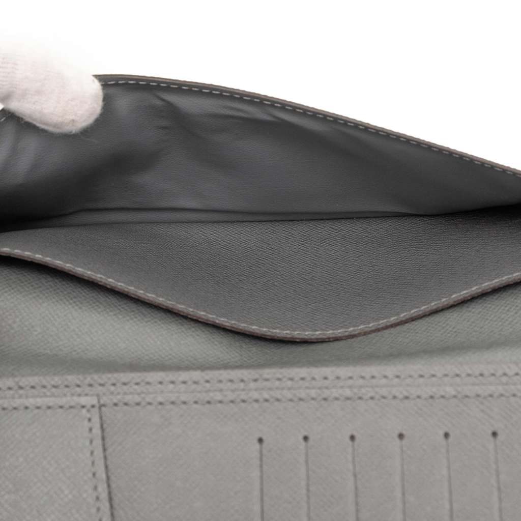 Louis Vuitton Taiga Brazza Wallet - 4