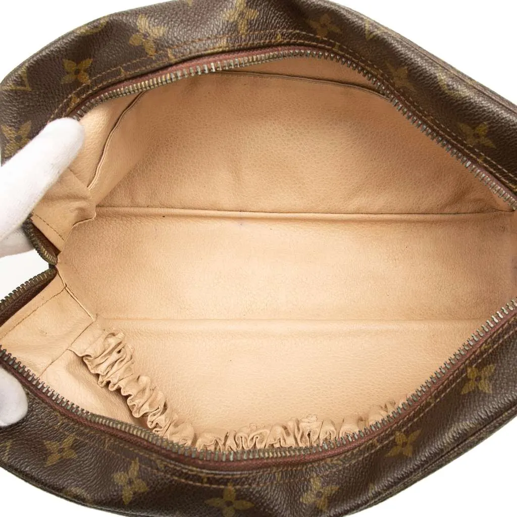 Louis Vuitton Monogram Trousse Toilette 28 Brown Good - Model View
