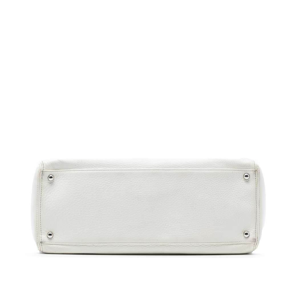 Chanel Medium Caviar Executive Cerf Tote - 3