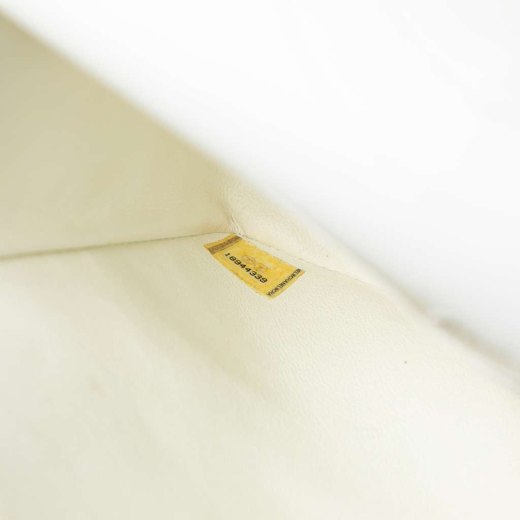 Chanel Jumbo Classic Caviar Double Flap - 5