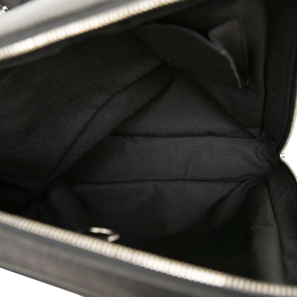 Louis Vuitton Taiga Beluga - 4